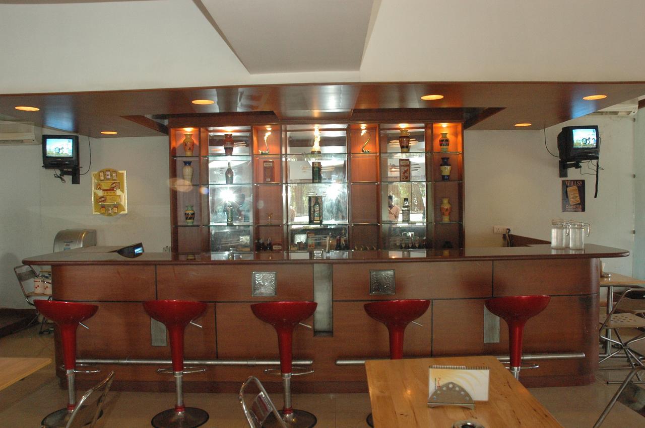 Hotel Saradharam Chidambaram Extérieur photo